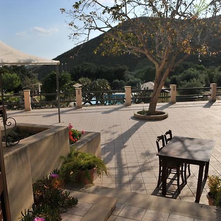 Agriturismo Timpa Del Sole Villa Ното Екстериор снимка