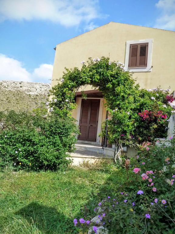 Agriturismo Timpa Del Sole Villa Ното Екстериор снимка